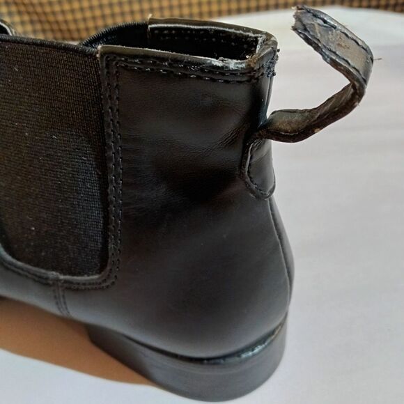 Franco Sarto Black Vegan Embrey Leather Booties 7M - Picture 2 of 5